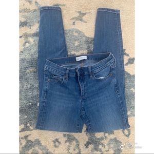 Gap true skinny 27R